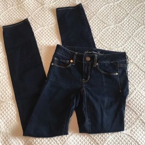 American Eagle Size 2 Long Skinny Jeans